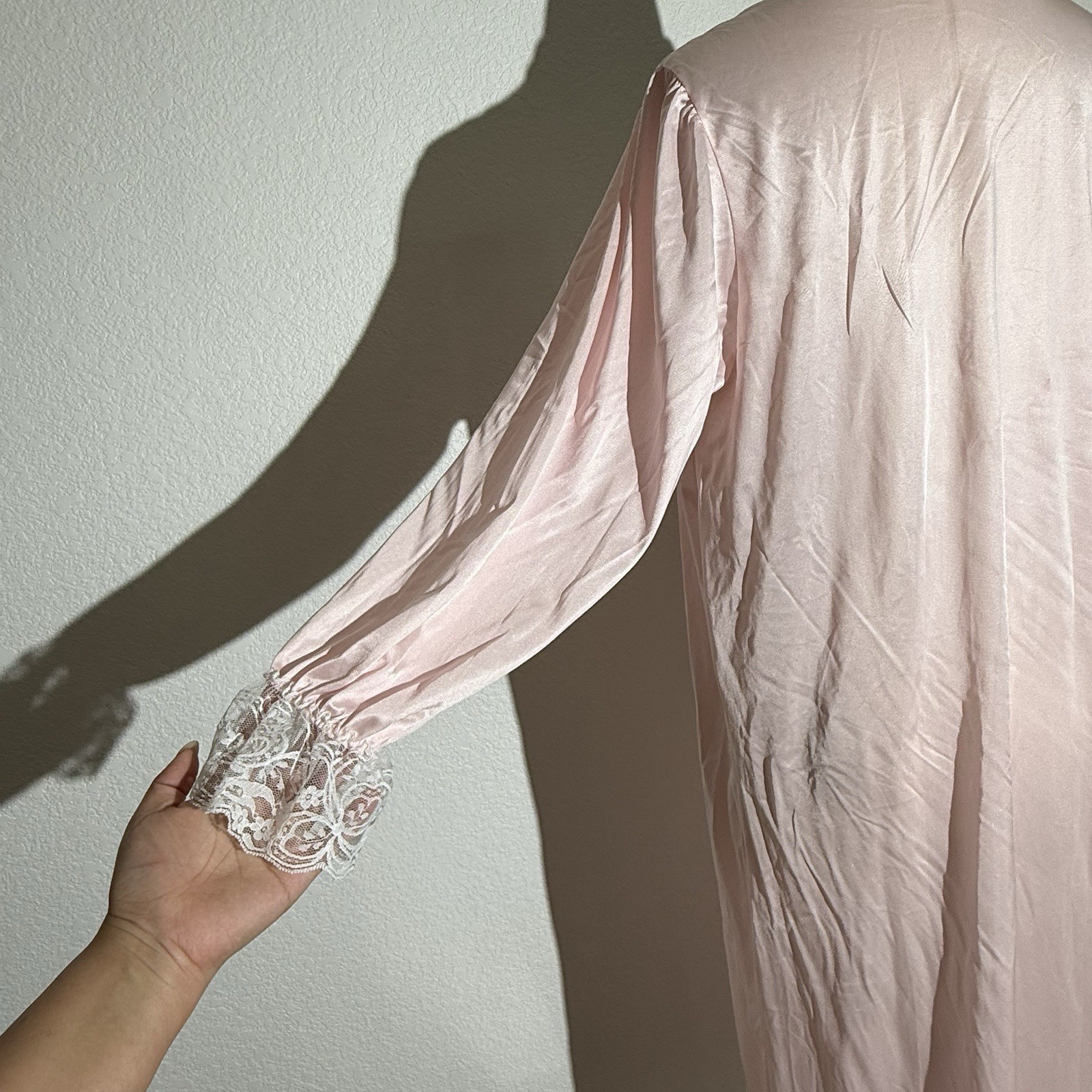 Vintage Soft Moments Pink Dressing Robe Nightgown Lace Floor Length Peignoir Vtg