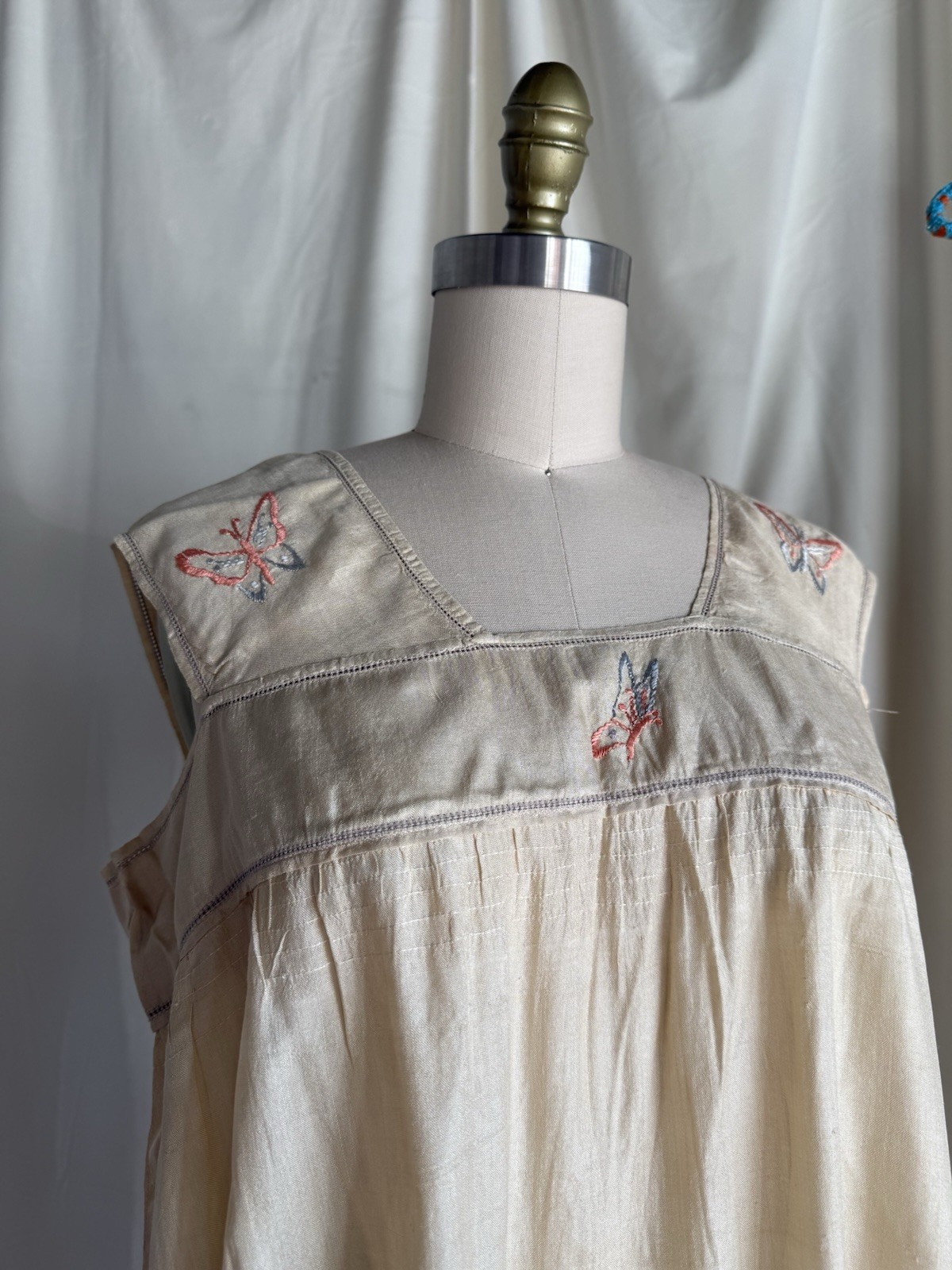 Antique 1920’s Pongee Slip Step-in Butterfly Embroidery Chemise Écru Silk Set