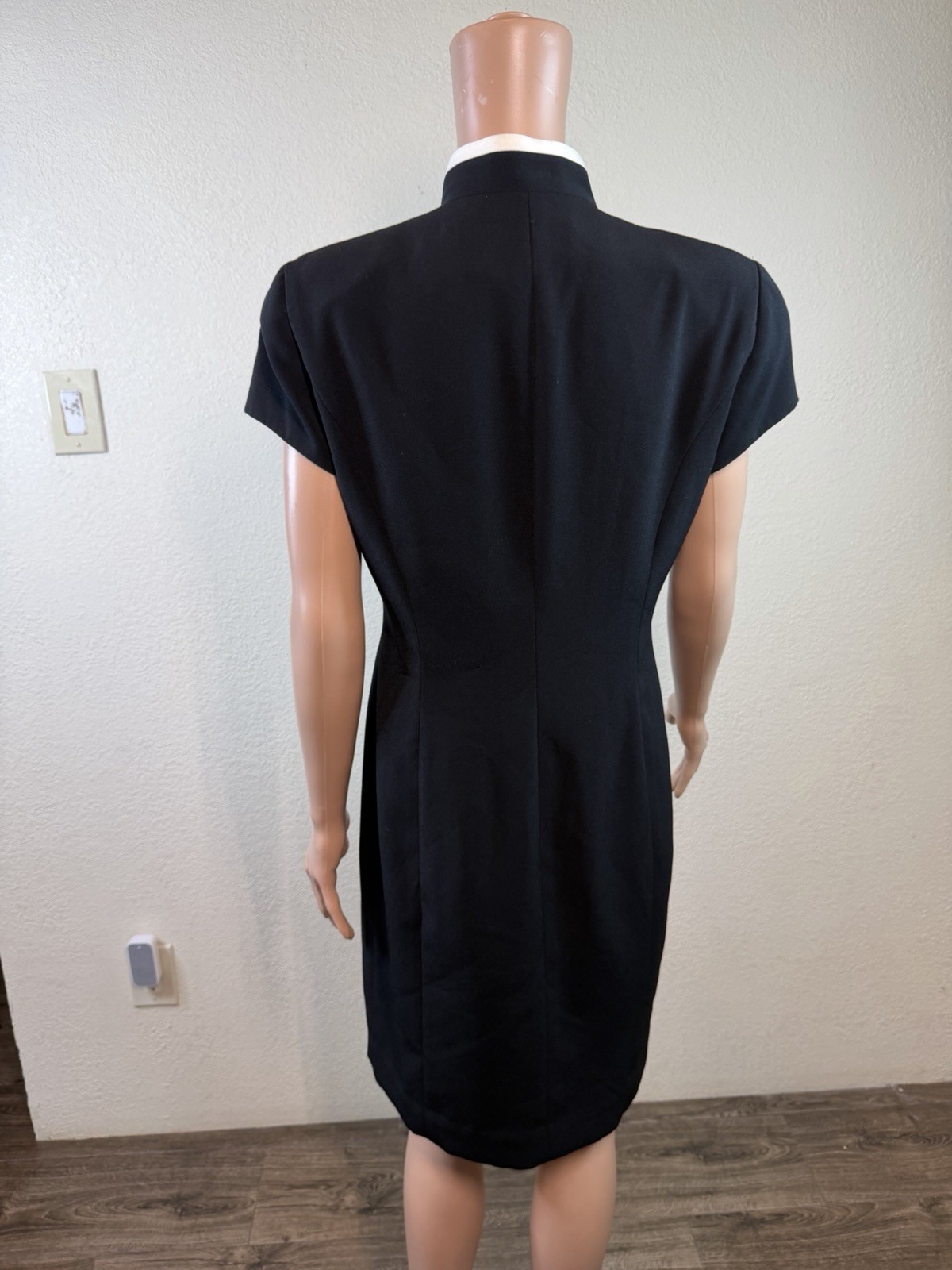 Vintage Women’s Evan Picone Button Down Sheath Dress Size 4