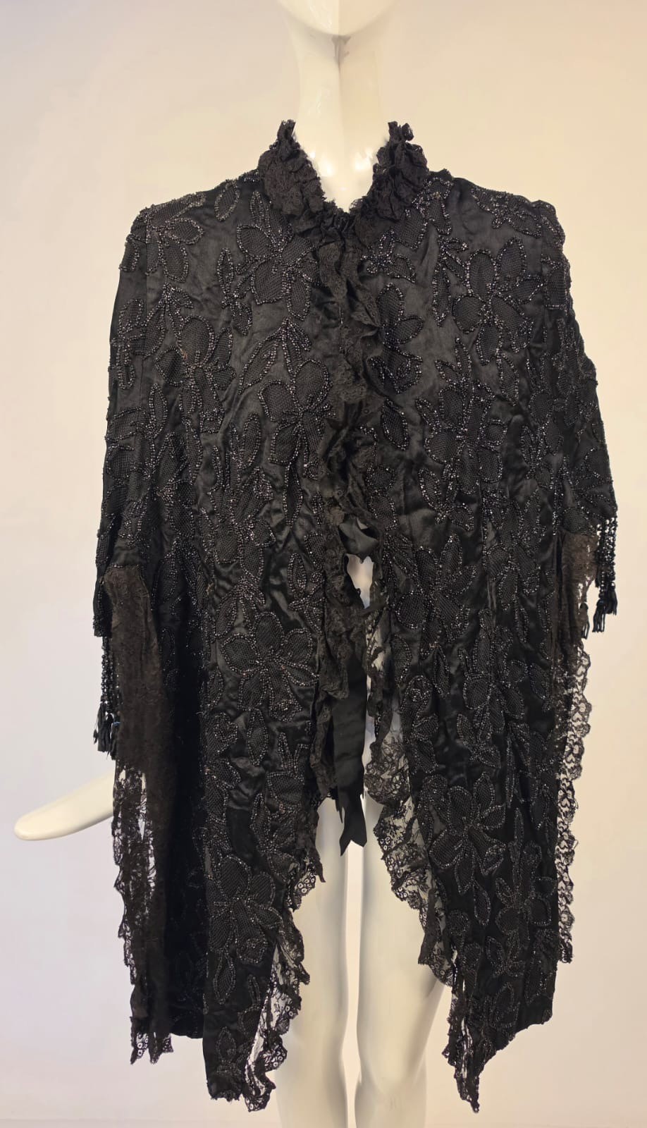 VICTORIAN 1870’S BLACK FLORAL SILK BUSTLE BACK CAPE W JET BEADING + LACE TRIM