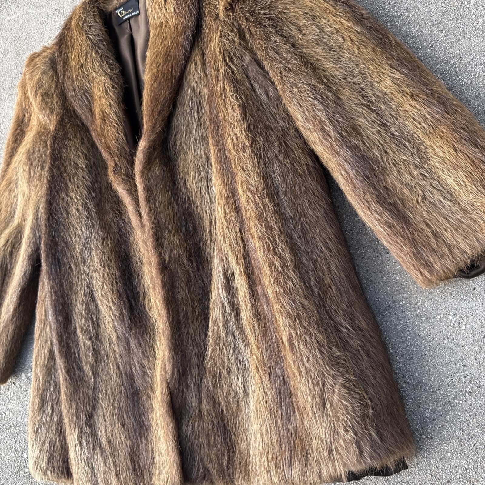 Argentina Golden Nutria Shades of Brown Fur Coat Shoulder Pads SZ M – L