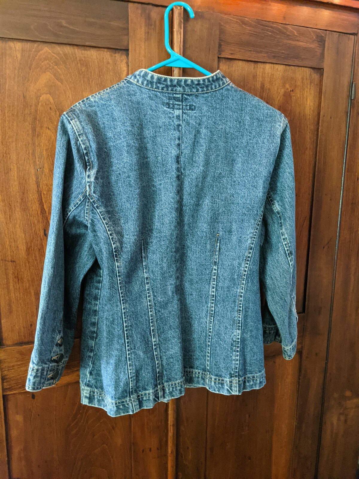 Crazy Horse Woman’s Denim Jacket, Narrow Standup Collar, Four Pockets, Large