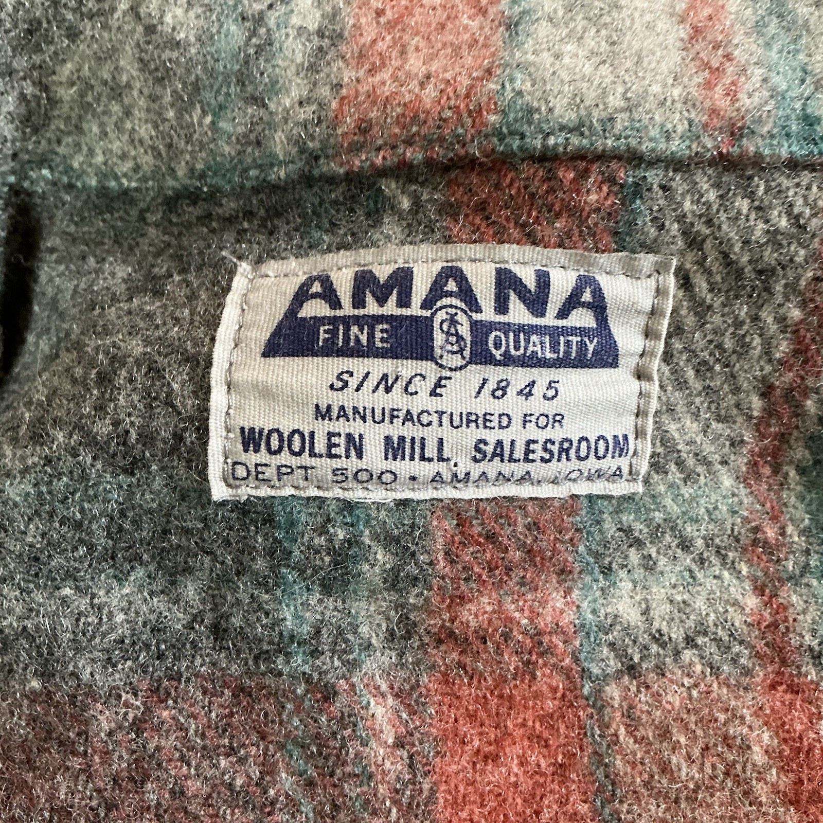 VINTAGE Amana Woolen Mill Wool Plaid Jacket Size Small Since 1845 Iowa USA #286
