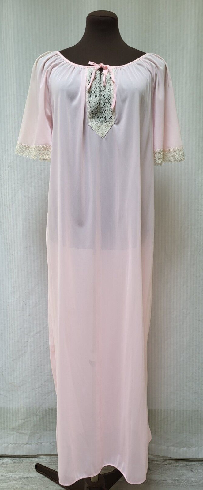 Vintage GLENCRAFT Pink Nylon Long Nightgown Nightie Lace Trim – Size M