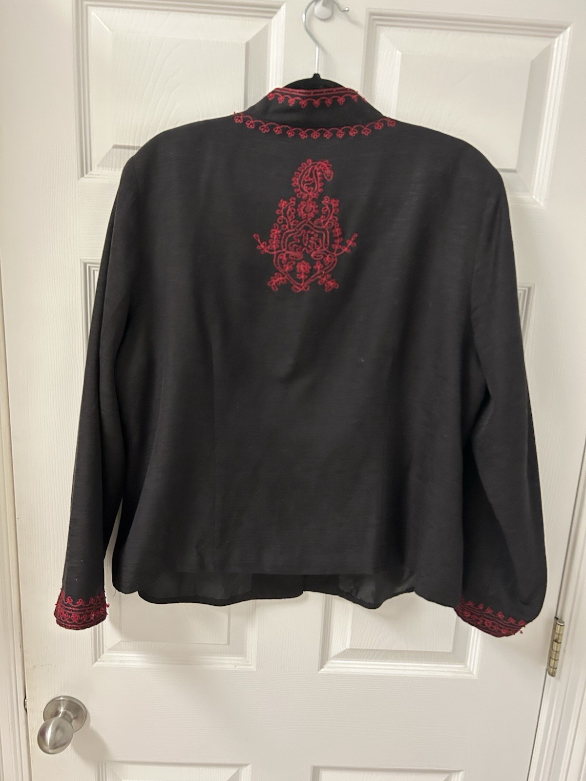 Ladies Silk Land Silk Black Size 2x-3x Jacket With Red Embroidery