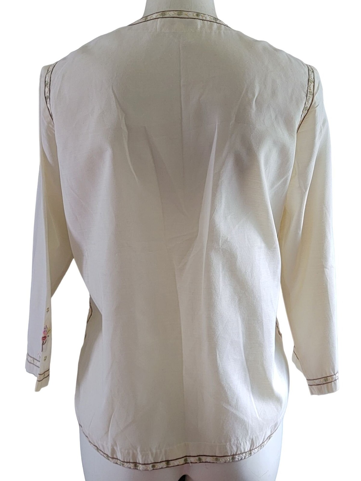 Vintage Hand Embroidered Floral Blouse Size 38 Medium Cream Cottagecore Top