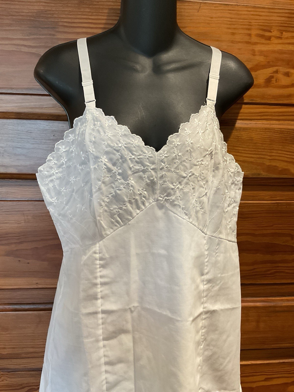 Vintage Loomcraft Lace Embroidered White Full Slip 38