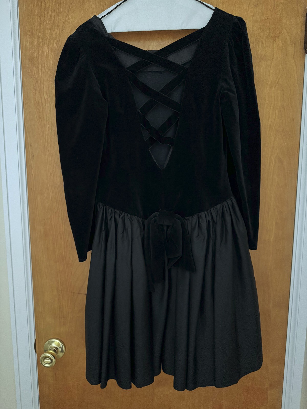 Vtg ’90s ARIELLA London Sz L Velvet Fit & Flare Retro Style Black Cocktail Dress