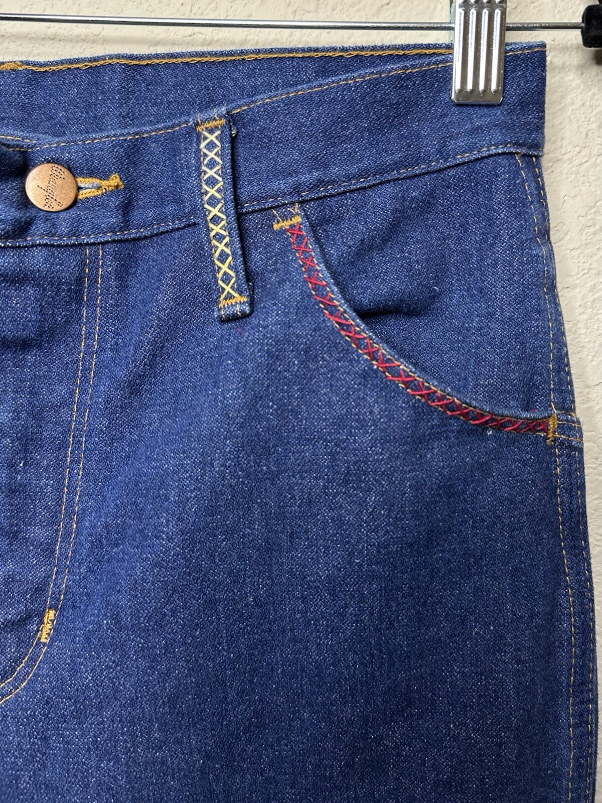 NOS 70s Vintage Hand Embroidered Wrangler No Fault Bootcut USA Denim Jeans 28×29