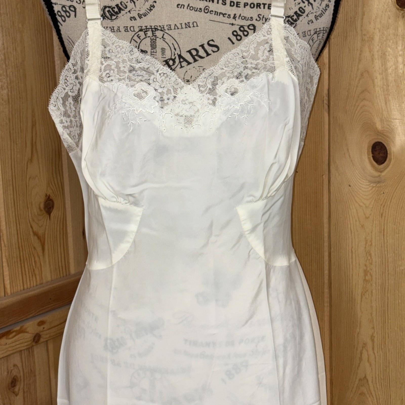 Vintage 50s BARBIZON Size 14 White Cream Full Slip Nightgown “Crepe Remarque”