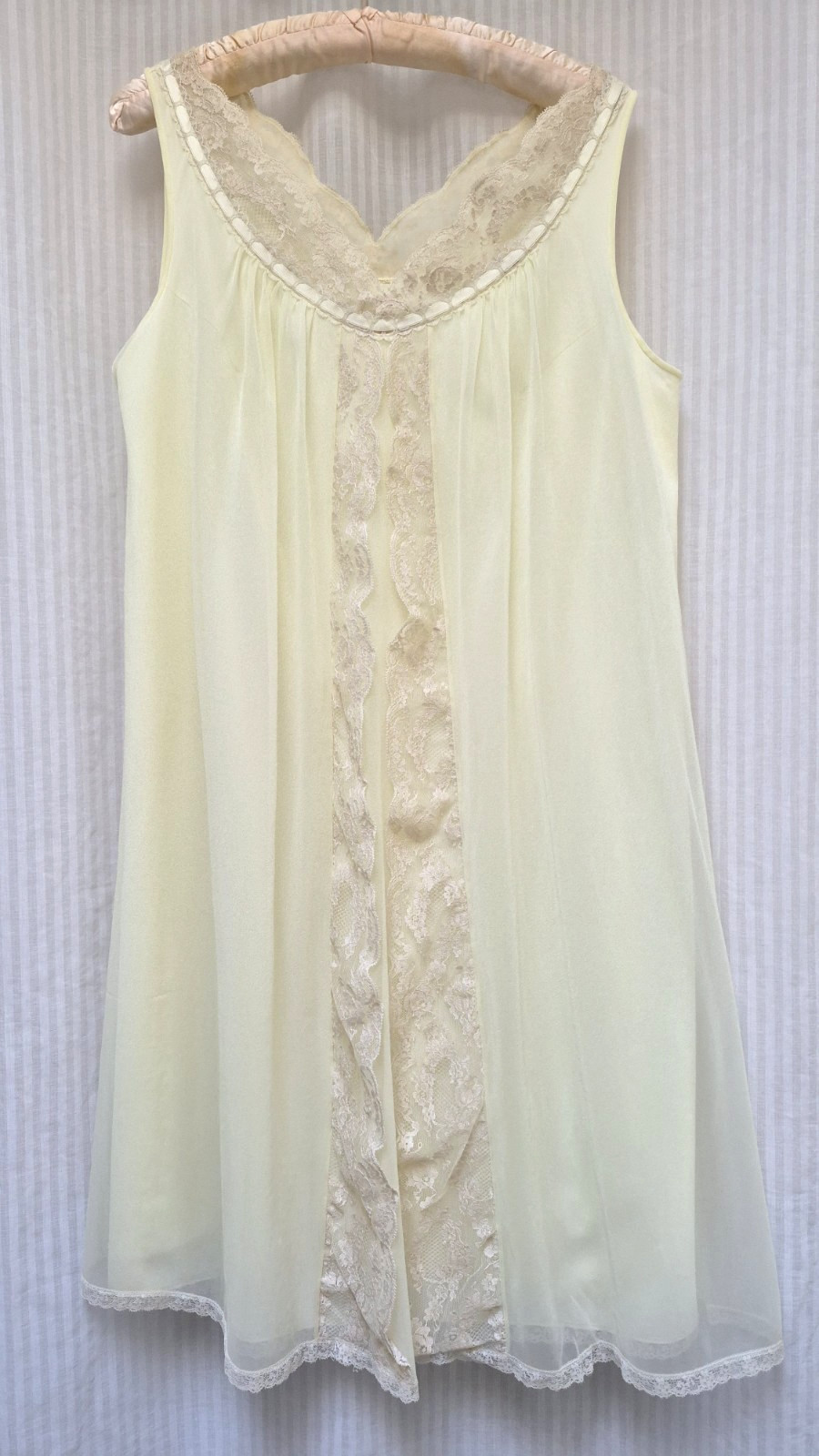 Vintage SHADOWLINE Yellow Nylon Chiffon & Lace Nightgown Nightie – Size M – EUC