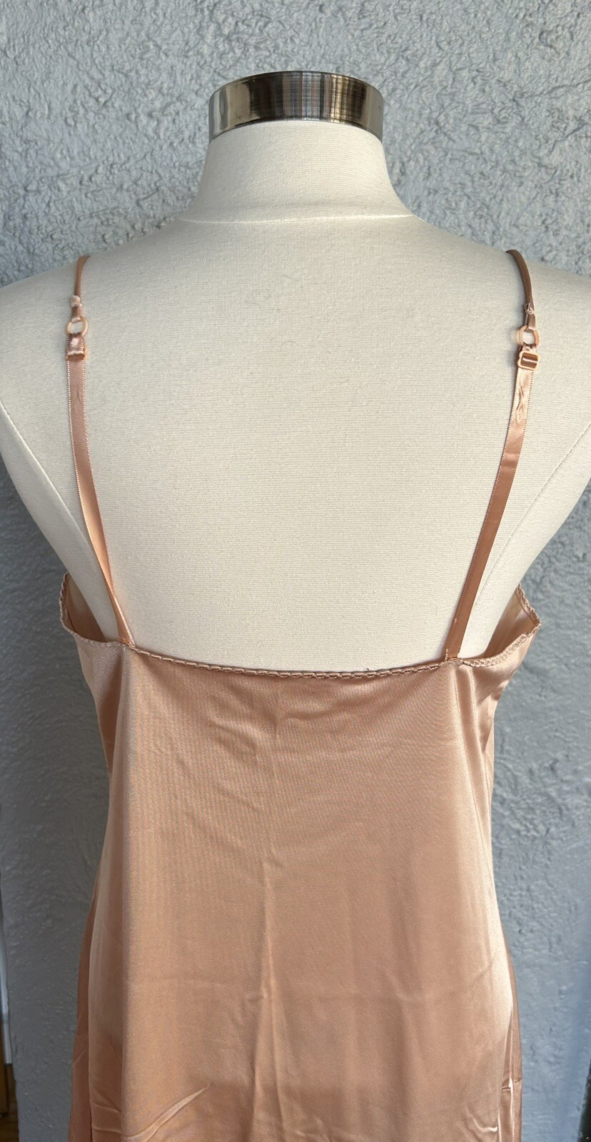 Vintage VANITY FAIR Long Maxi Full Slip Dress 34, Nude Color Nylonn made in USA