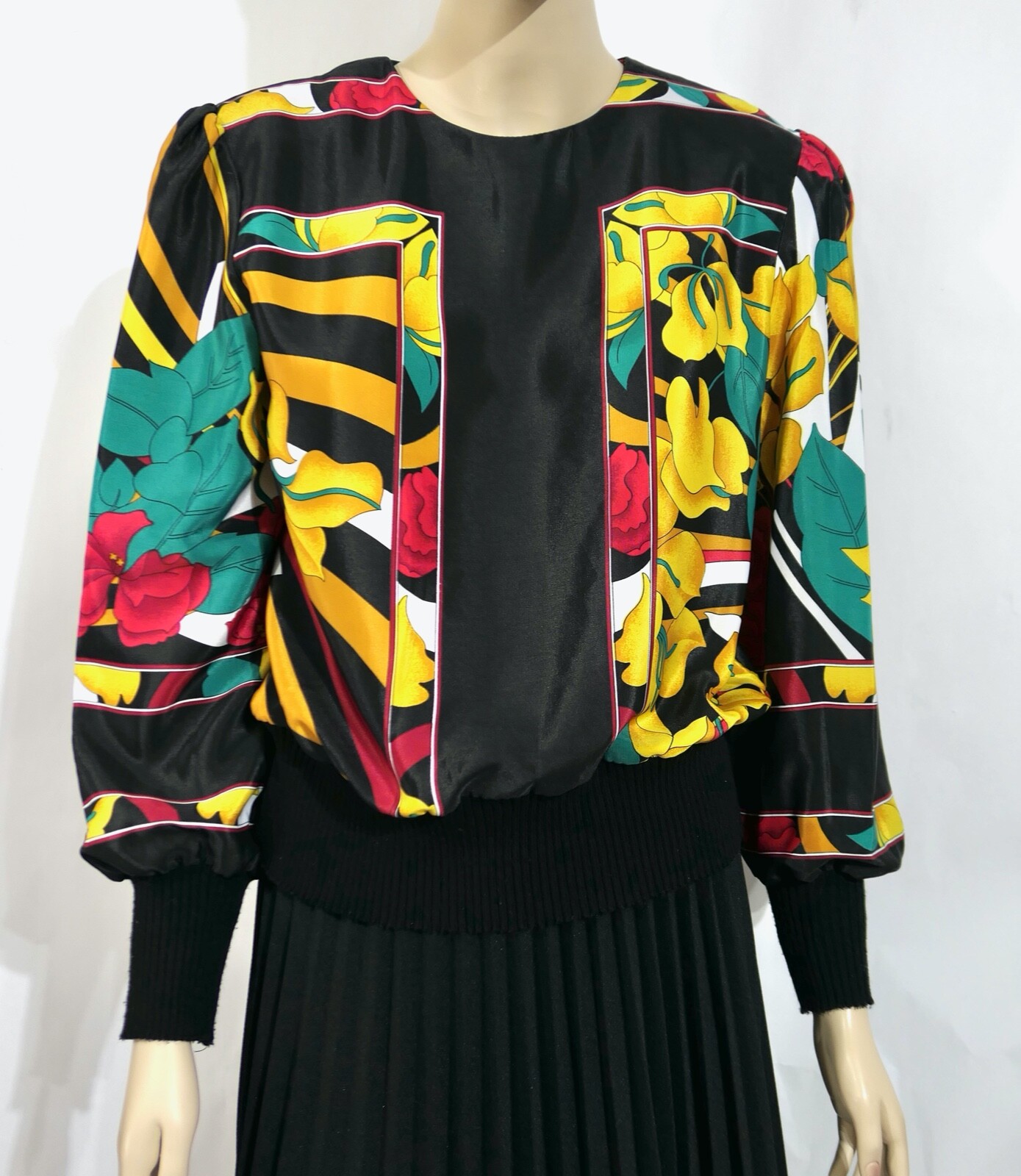 Retro Chic Vintage Abstract Art Flower Paneled Jo Hardin Cropped Top Blouse M