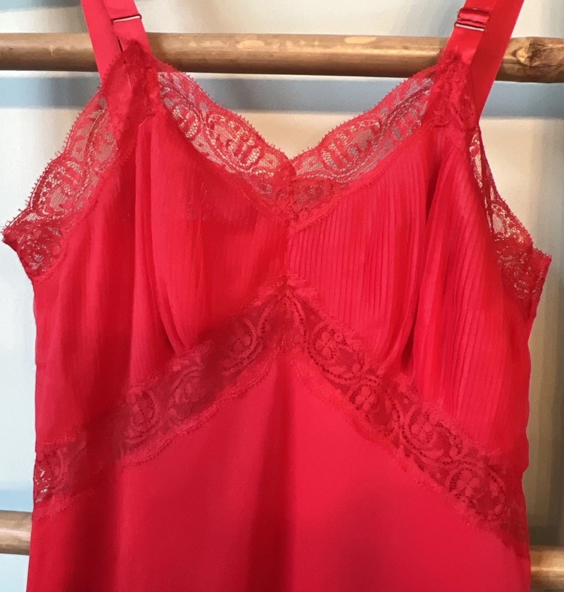 Vtg 50s Charmode Sears Ruffled Long Lace Slip Lingerie Pinup 34 T Valentine Red