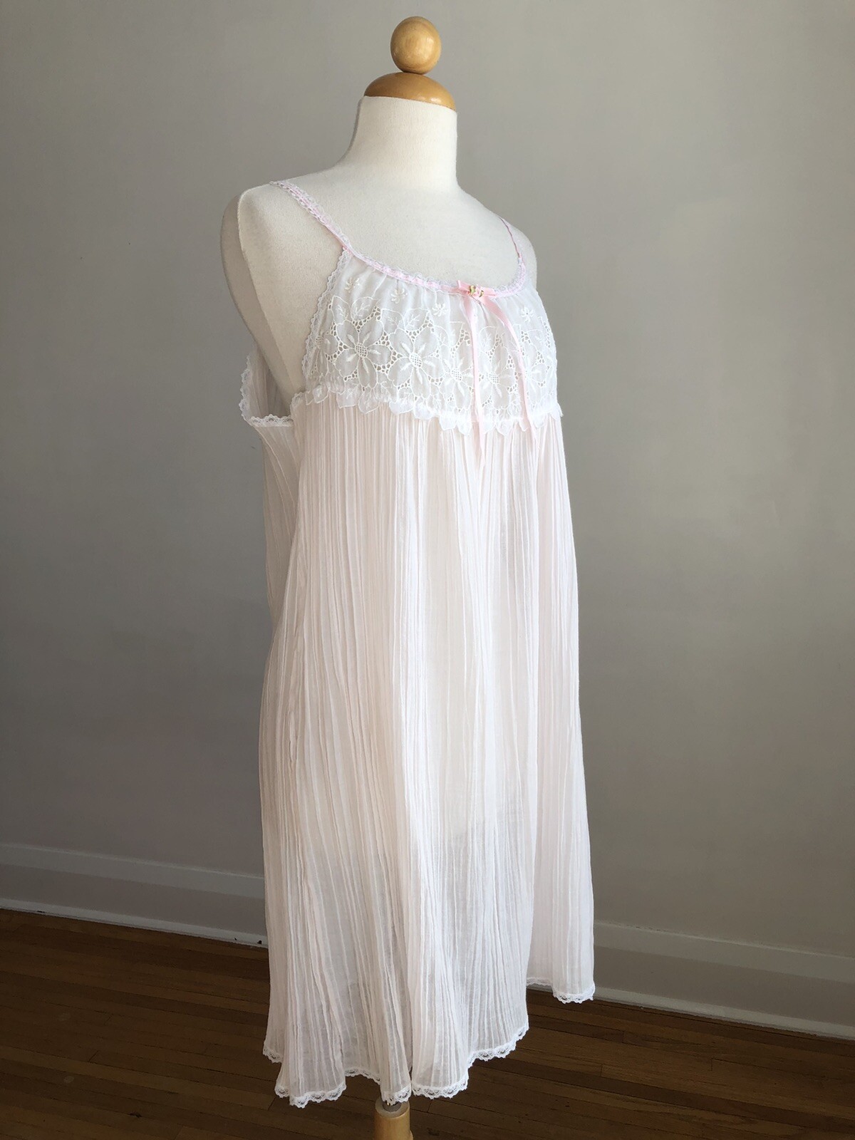 STUNNING VTG JULI OF SLUMBERTOGS Pink Gauzy Cotton & White Lace Nightgown SZ M/L