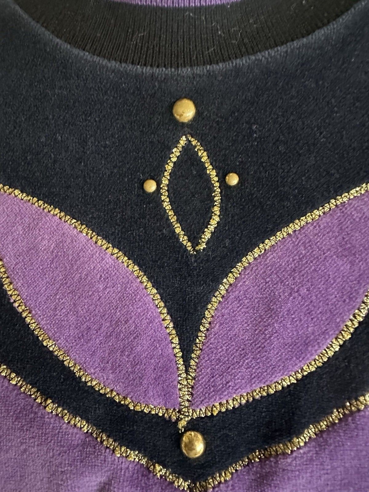 Vintage Purple Velour Women’s L Sweatshirt w/ Gold Studs & Detail Black Trim