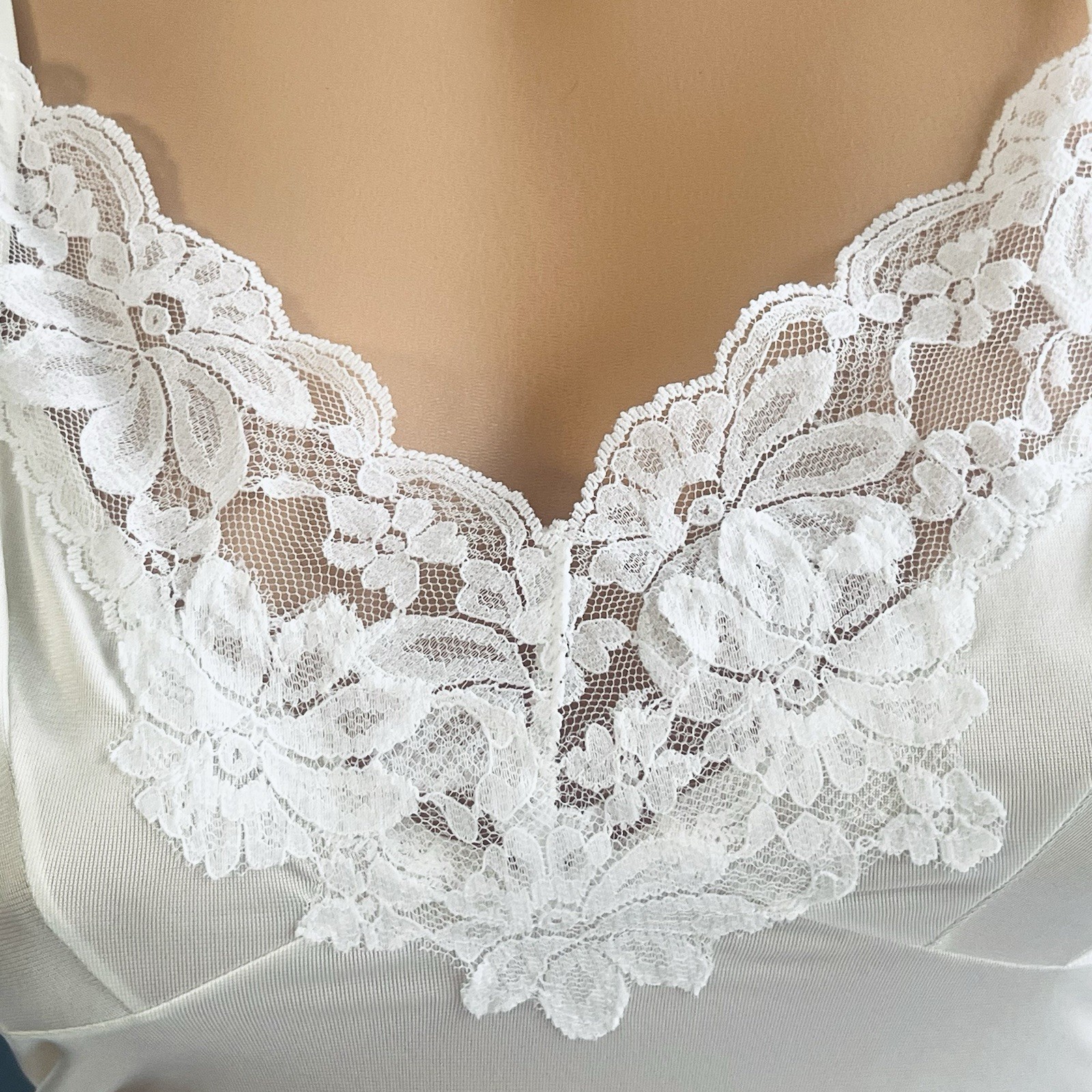 VTG 80s Full Dress Slip LORRAINE Nylon Lace White Size 32 Tall