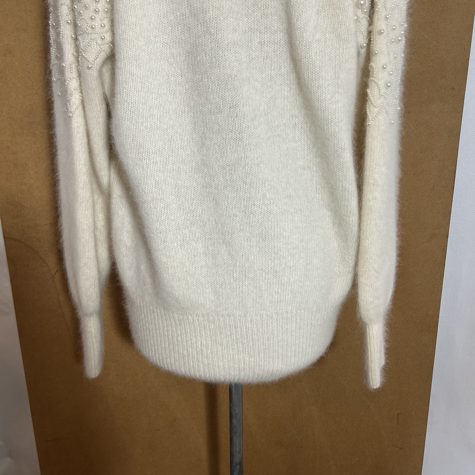 Vintage 80s Side Effects Beaded Ivory Wool Angora Rabbit Hair Sweater Sz M