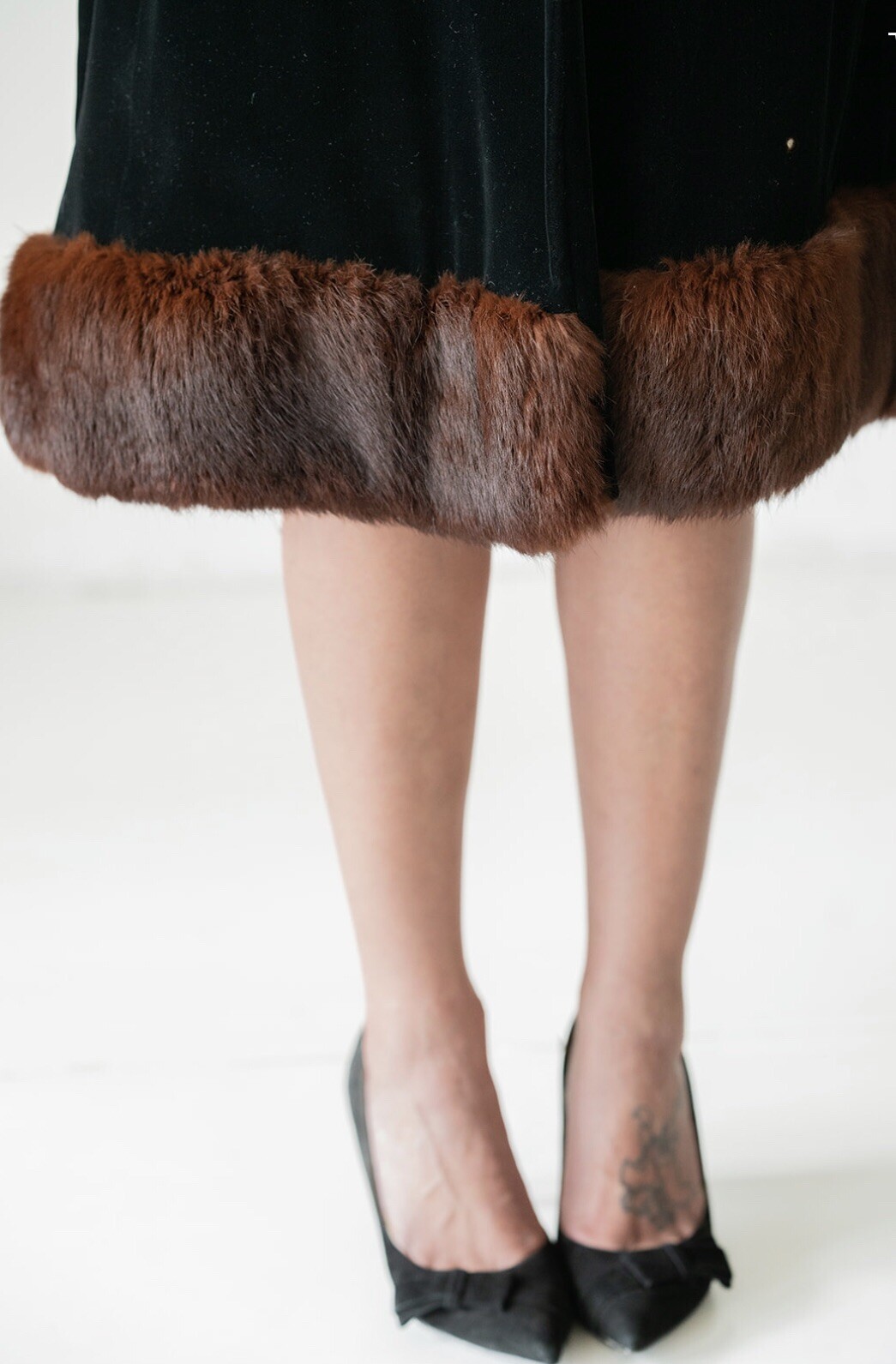Elegant Vintage Black Velvet Coat, Rich Red Brown Fur Collar & Hem, 1930’-40’s