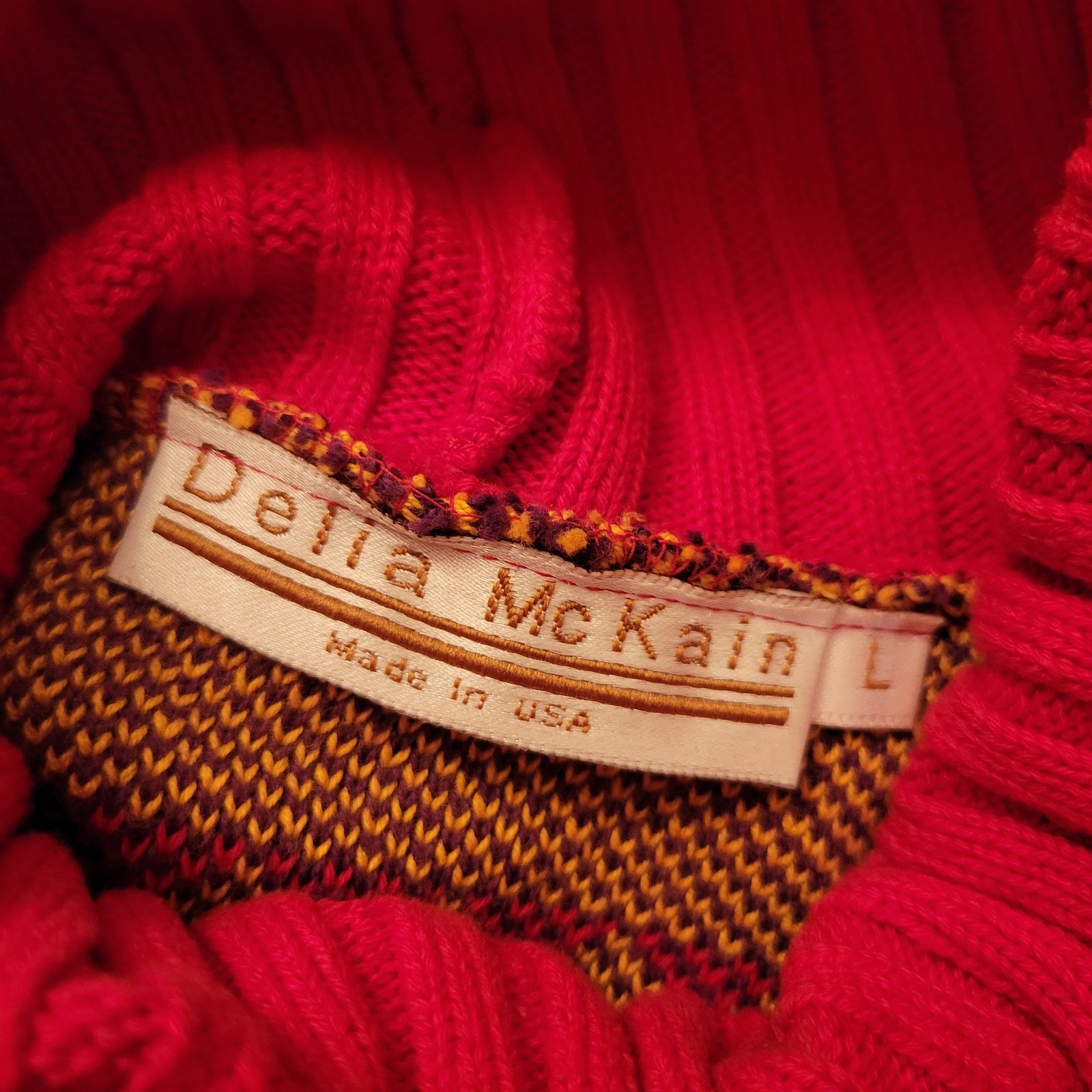 Della McKain Vintage Geometric Turtleneck Sweater Red Multicolor USA L