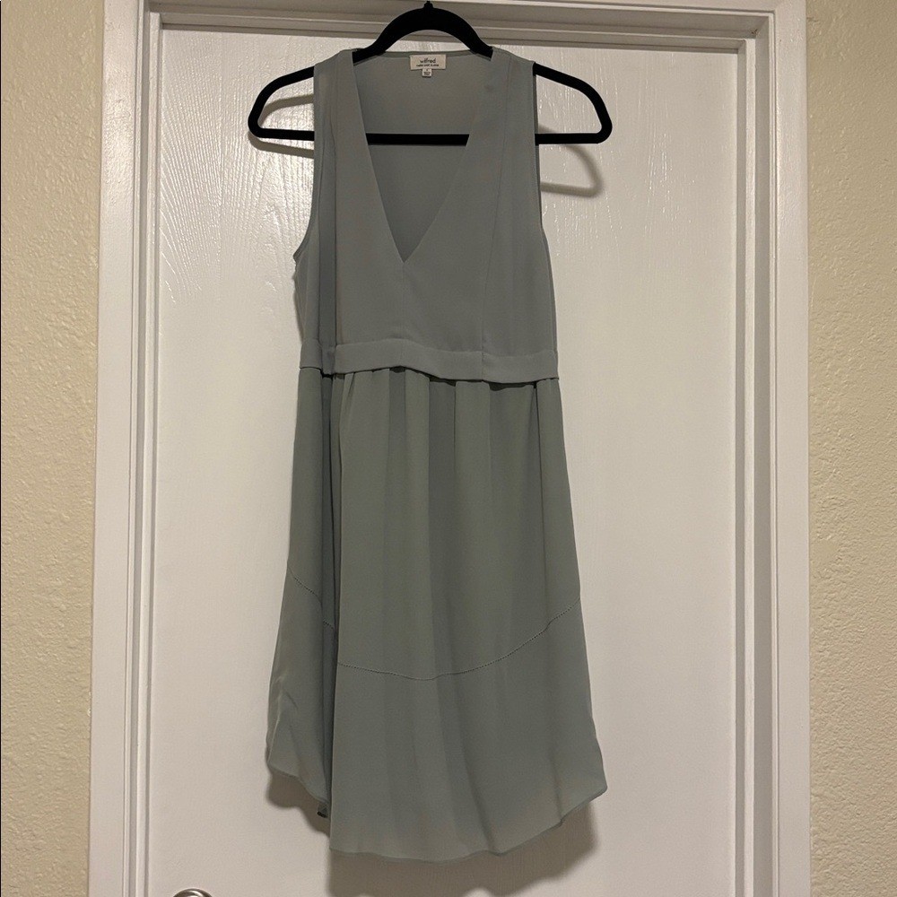 Aritzia Wilfred Vignette Dress Green V-Neck Sleeveless With Pockets 100% Silk