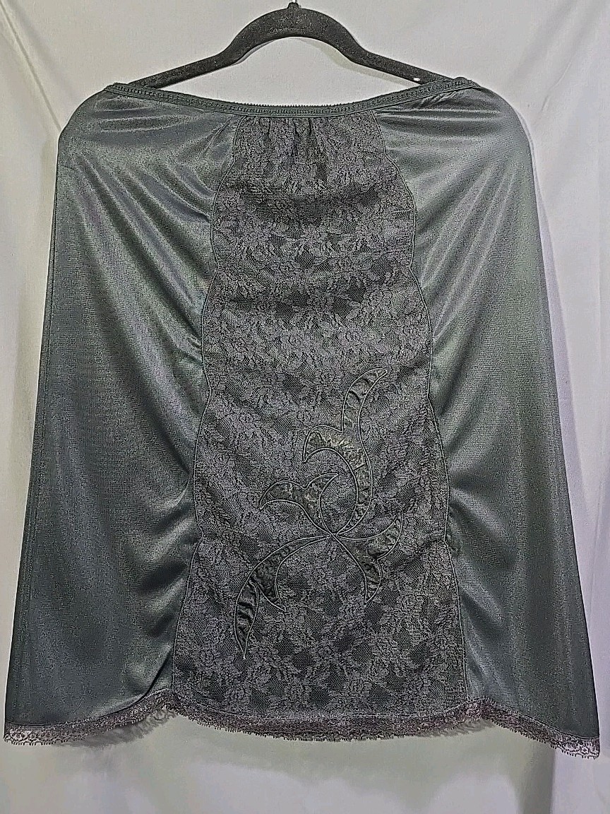 Vintage Charmode Half Slip Lace Front Panel Scalloped Hem Amazing