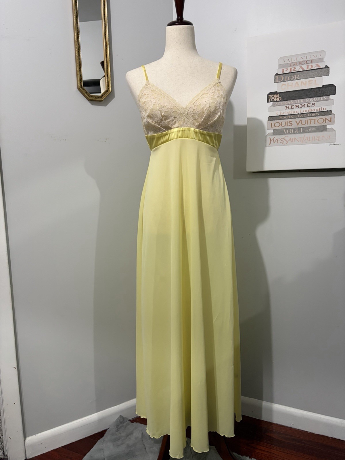 Vintage Alice Maloof Nightgown with Lace Detail Size Medium