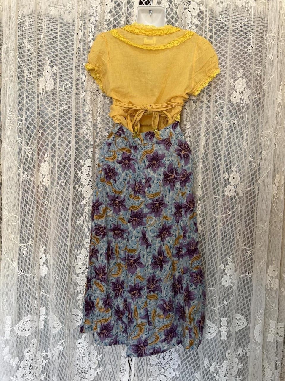 Sag Harbor Petite Vintage Floral Skirt Blue Purple Yellow M 100% Rayon