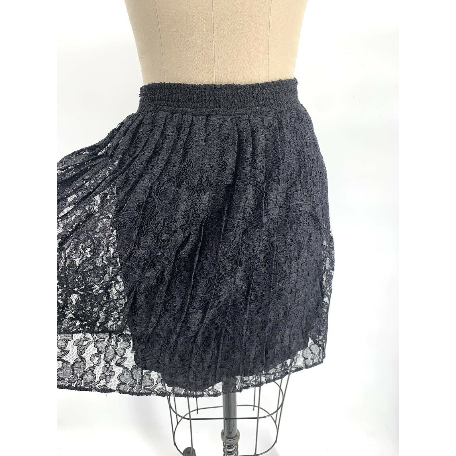 Vintage Y2k 90’s Black Lace Pleated Grunge Goth Punk Steampunk Short Skirt Sz S