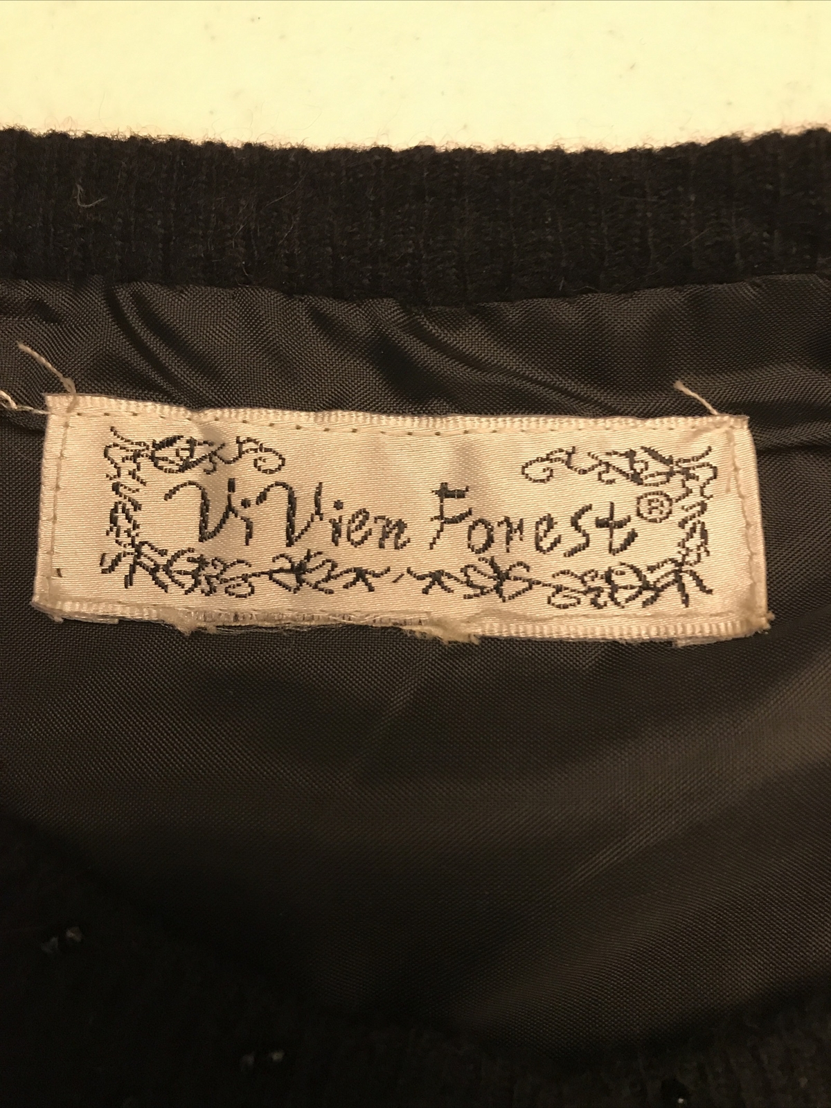 Vintage 90s does 50s Vi Vien Forest cardigan black wool angora beaded M 10-12