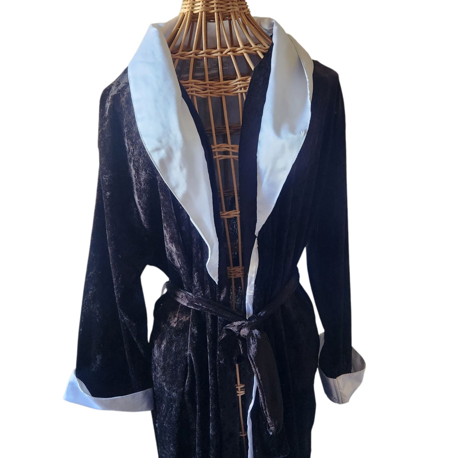 Vintage Audrey Lane Women’s Black Velvet Robe White Satin Trim Belted Sz Medium