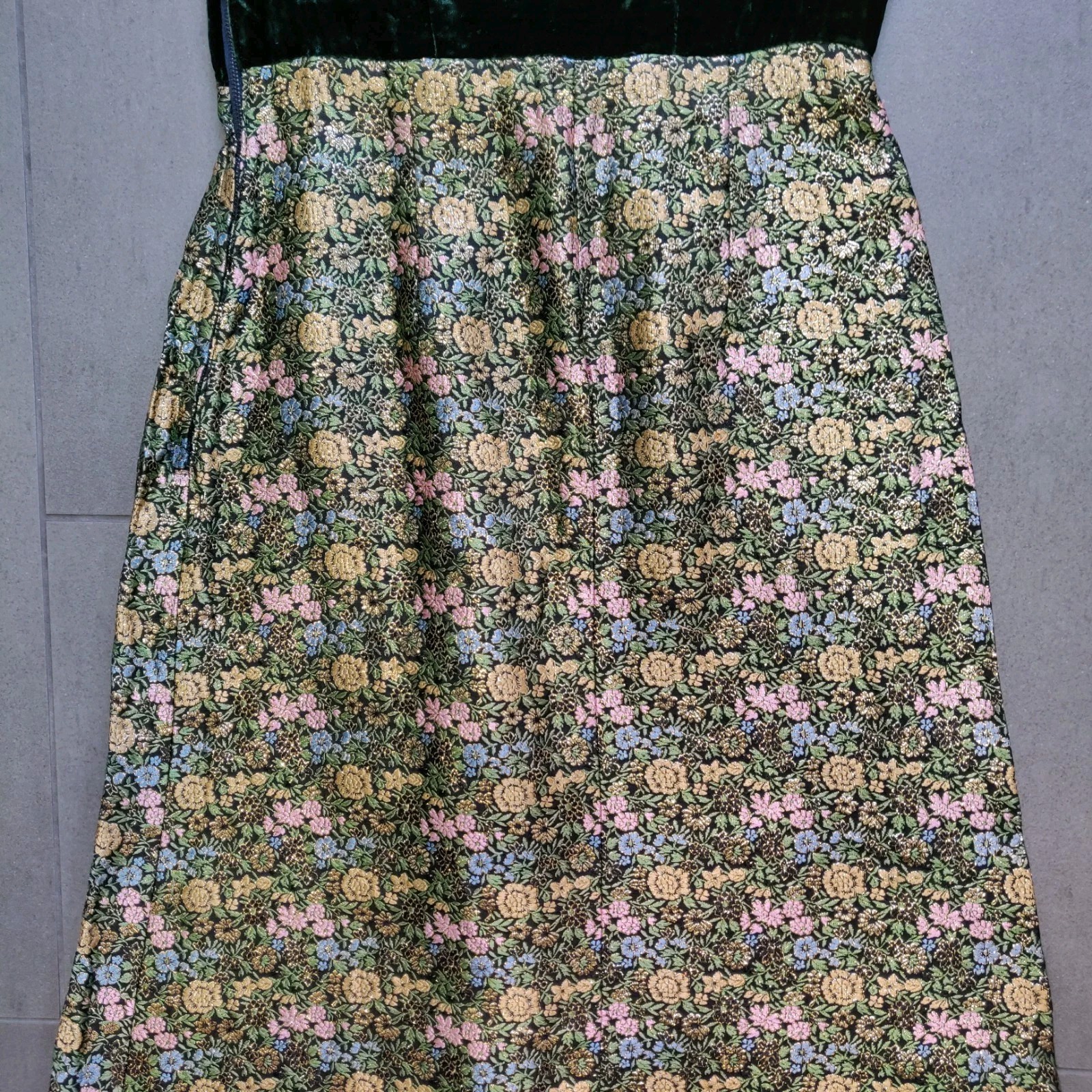 True Vintage 50s Velvet Floral Bavarian Dirndl Dress 10 Murlen Zip Whimsigoth 👗