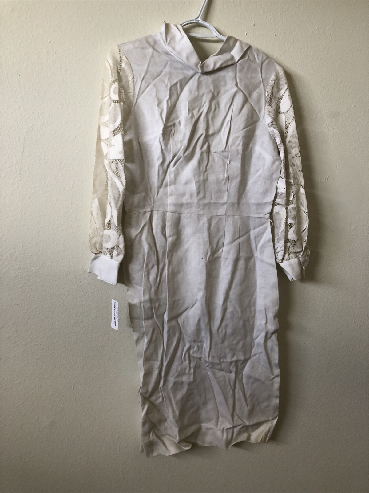 NWT VTG 1960’S White Rayon Dress With Lace Sleeves Size M