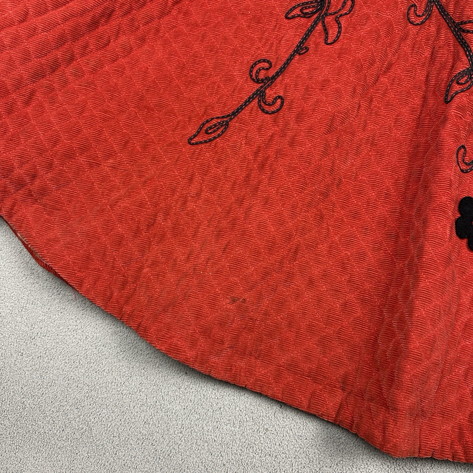 Vtg Quilted Red Swing Skirt Black Flower Handmade 24” Waist Midi 29” Long