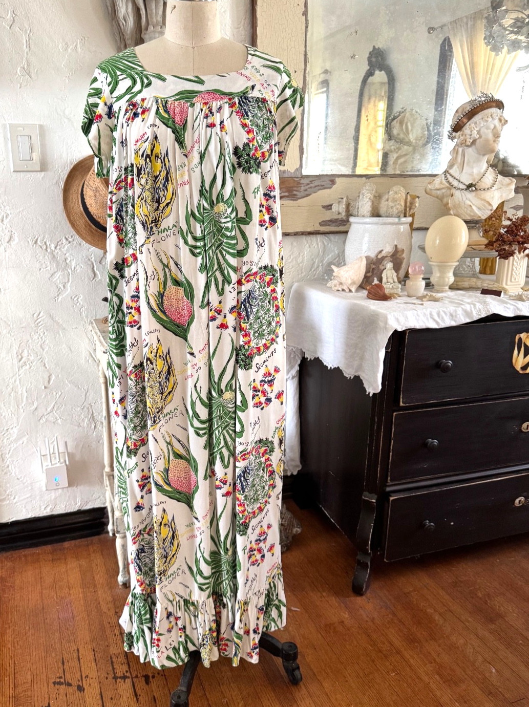 MINT RARE VINTAGE 1930’s Hawaiian Rayon DRESS