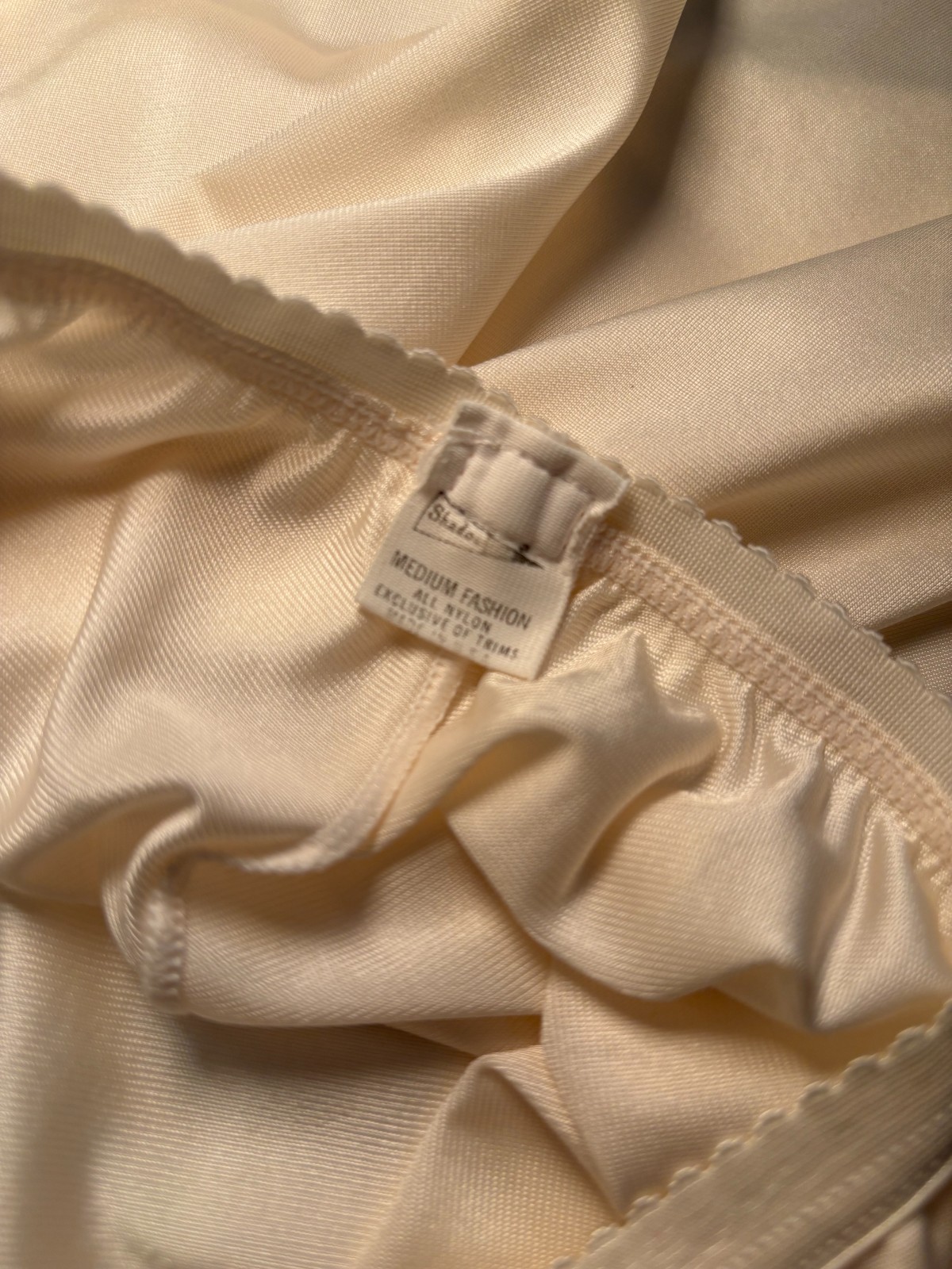 Vintage Shadowline Nylon Half Slip Skirt Lace Trim Medium 70s 80s Made in USA