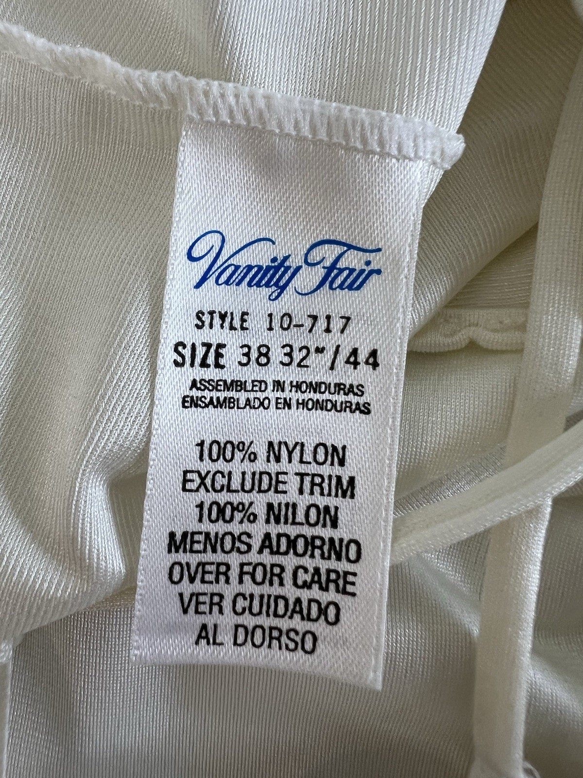 Vanity Fair Ladies Ivory Night Gown Size 38 Spaghetti Straps Nylon 32” / 44