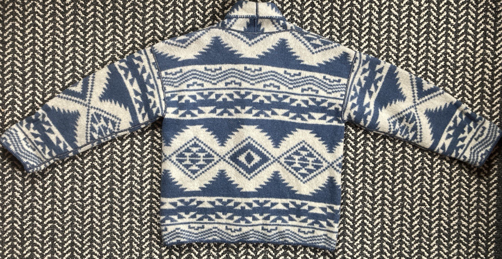 VTG Alps Fine Womens Apparel 100% Pure Wool Sweater Wood Button Cardigan Sz M US