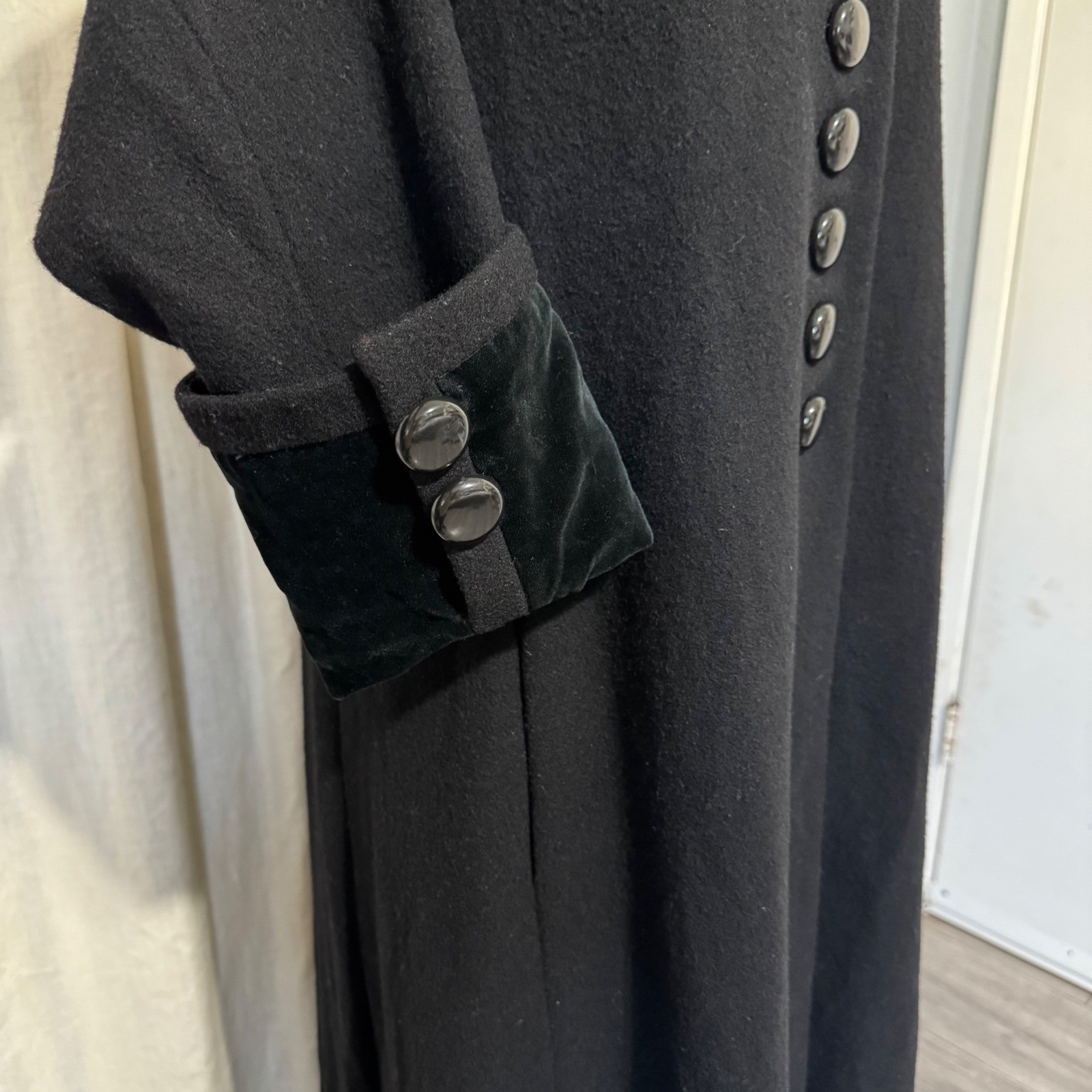 Donnybrook Victorian Black 100% Wool Maxi Coat Velvet Trim Mandarin Collar Sz 2