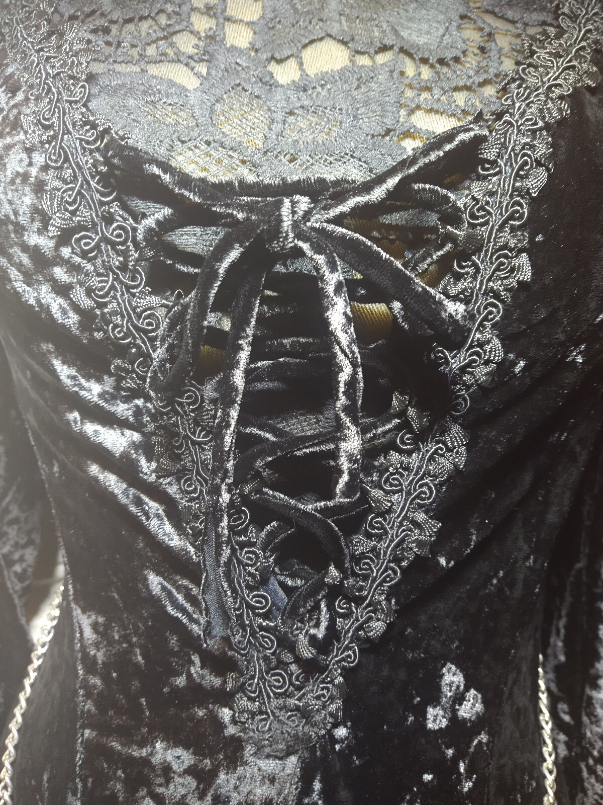 Vintage Crushed Velvet Goth Gown Bell Sleeves Dramatic Cross Chain Small EUC