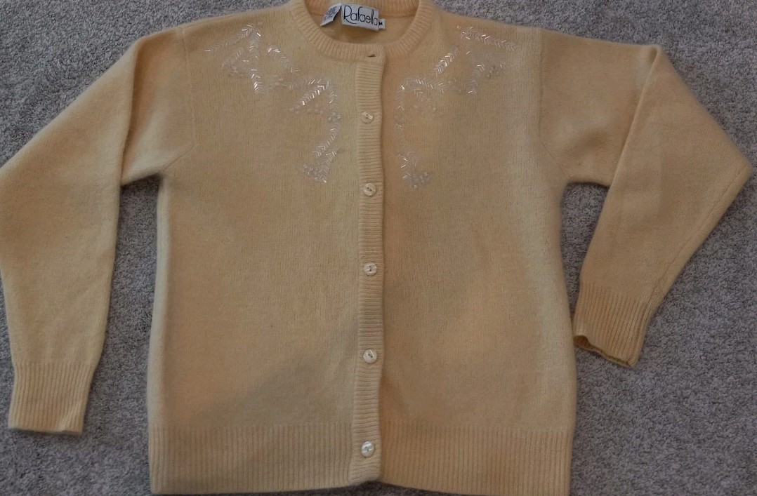VTG Rafaella Pale Yellow Lambswool Angora Beaded Cardigan M 80s 90s Hong Kong