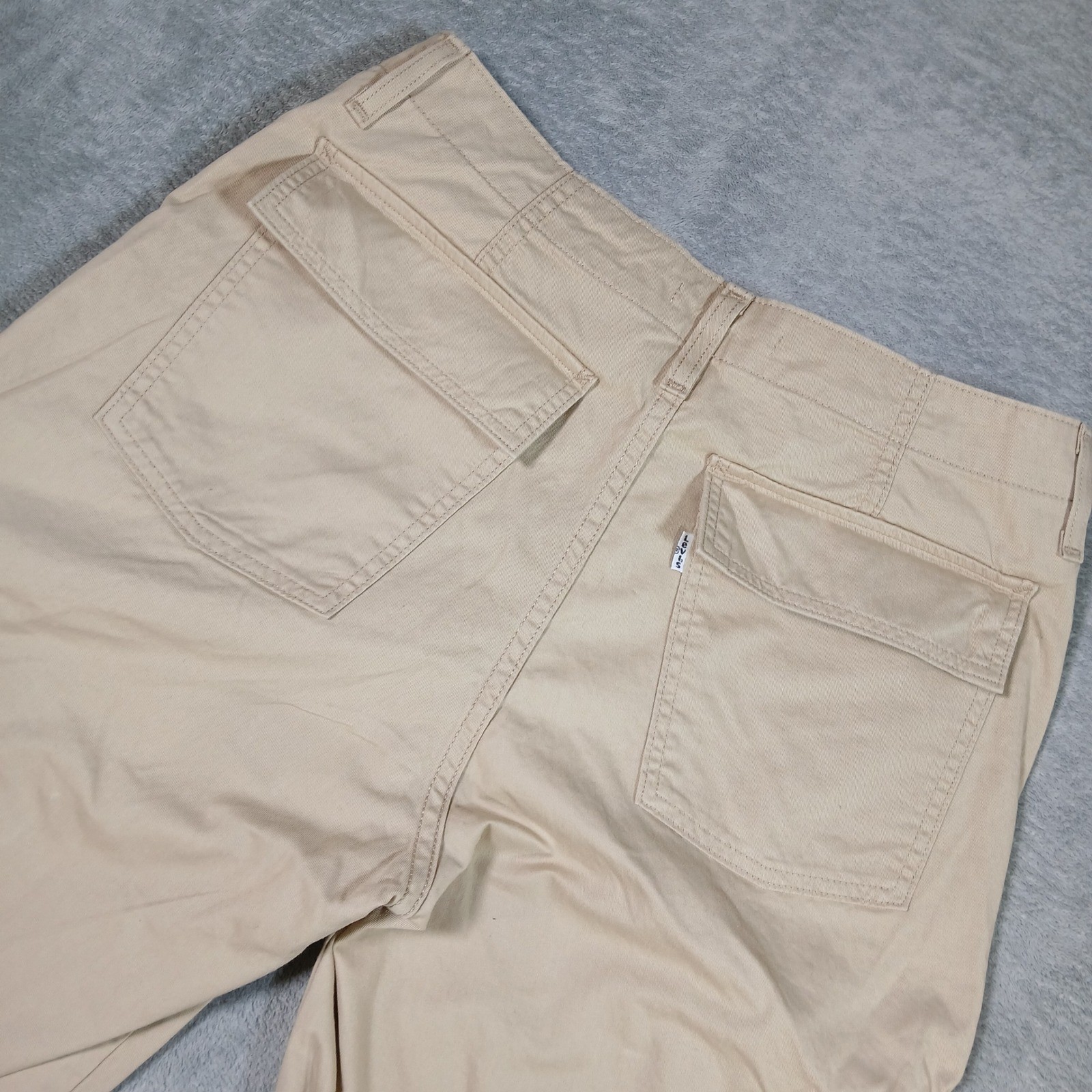 Levi’s ’94 Baggy Pants Women’s 29×32 Tan Cargo 90s Style Utility