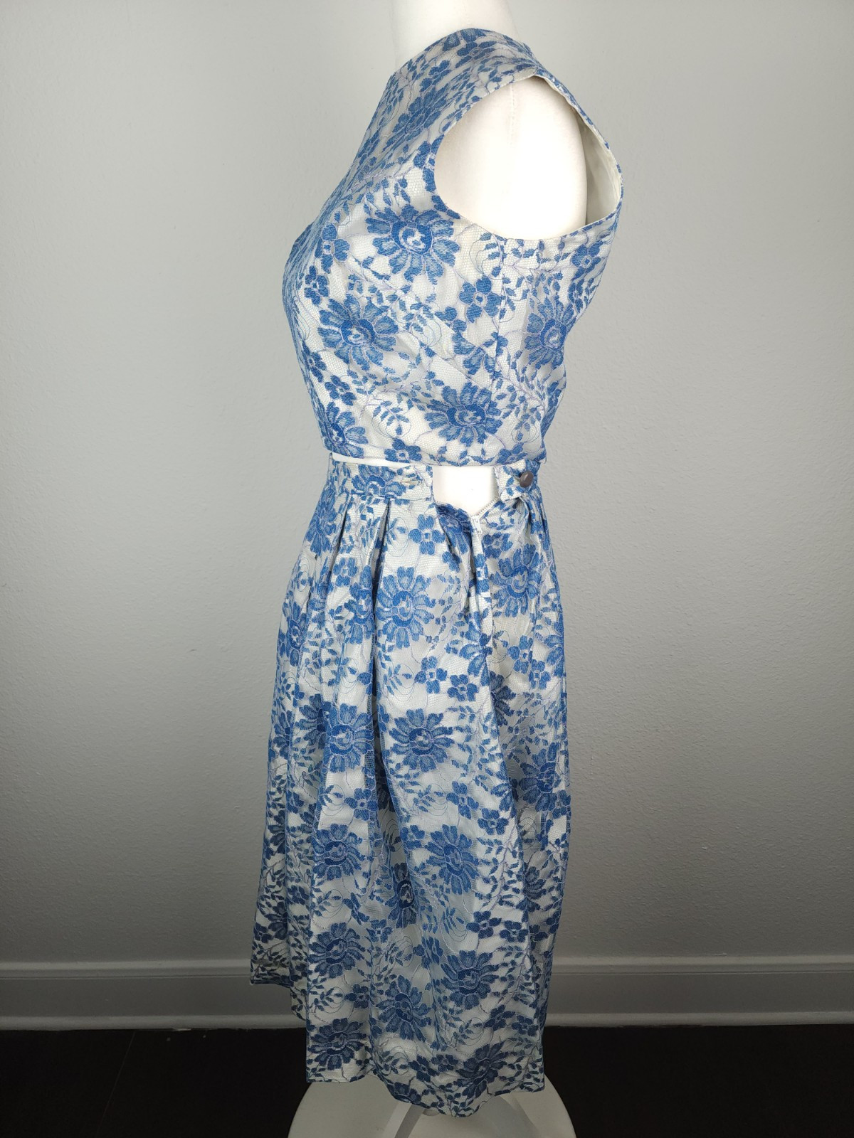 Vintage 1960s Blue White Lace Dress Set Lois Casper Pleated Skirt Button Back XS