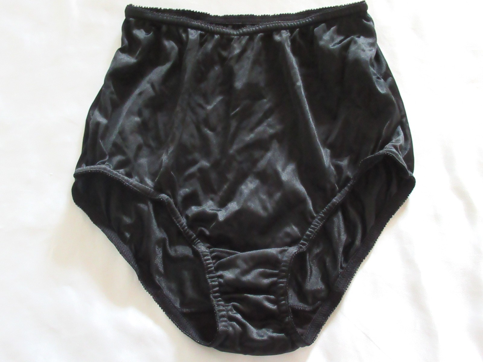Vintage Warners nylon PERFECT MEASURE Panties size S brief 1990s NWOT black