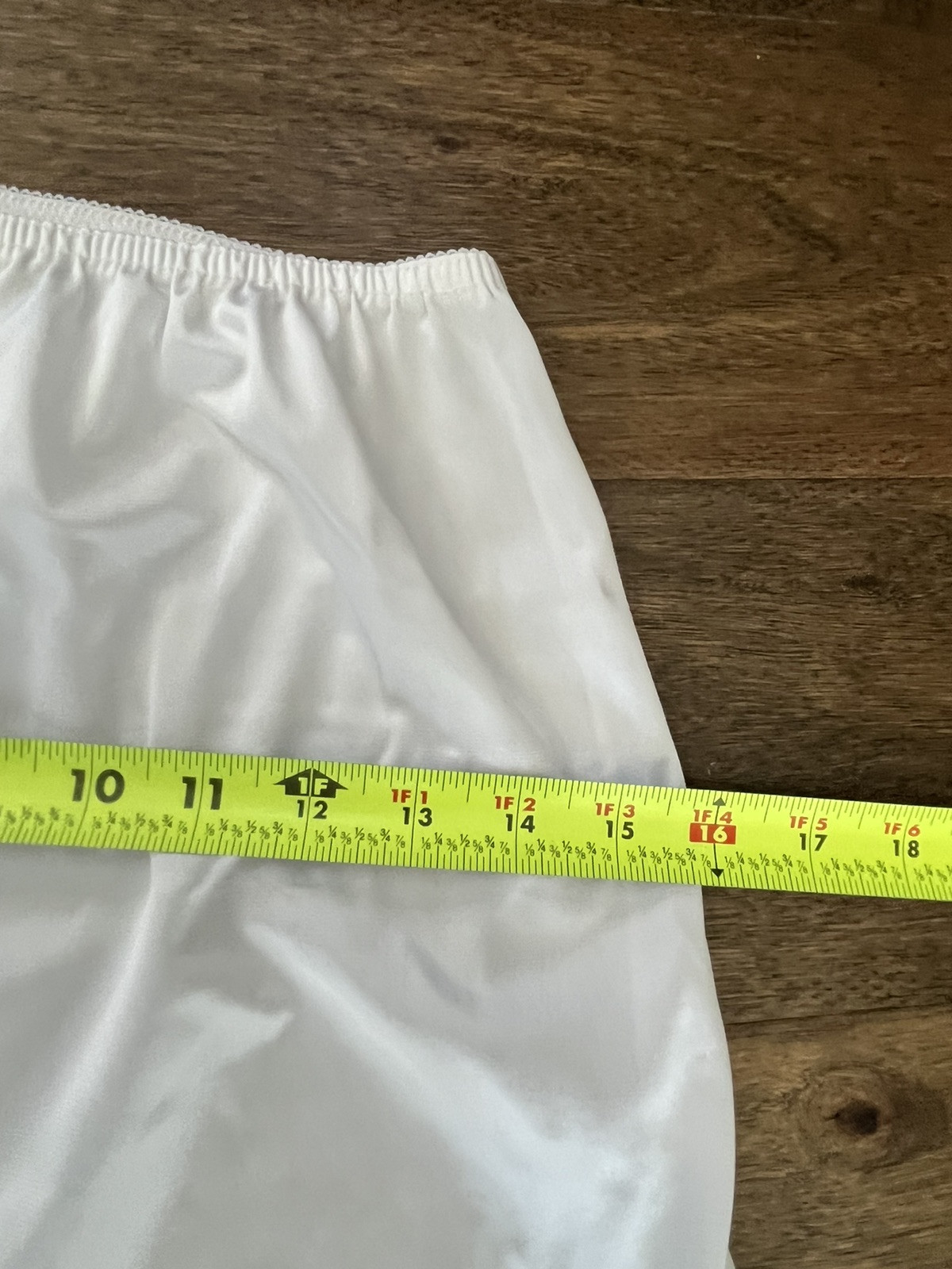 Vintage Medium 28″ Long Half Slip 100% Antron III Nylon