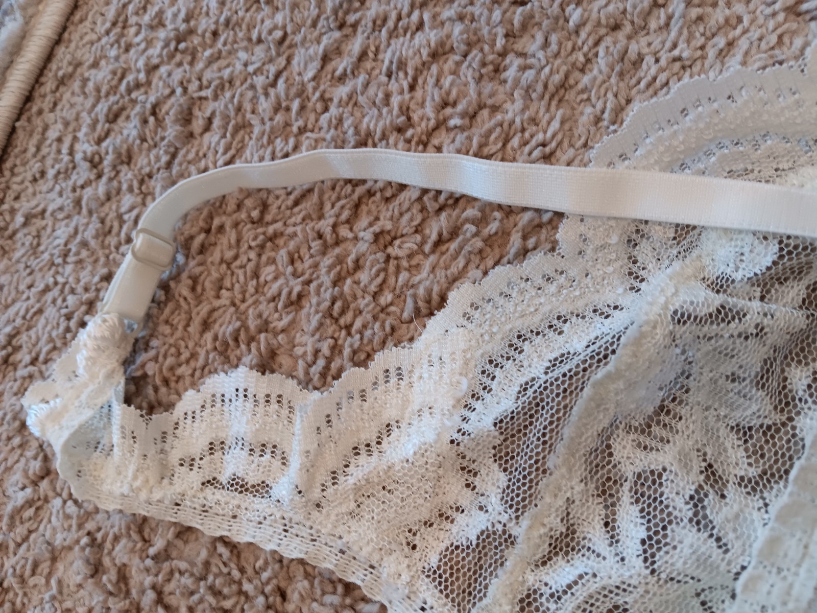 Victoria’s Secret Gold Label Lace Teddy Bodysuit M Ivory Sheer Scallop VTG 90s