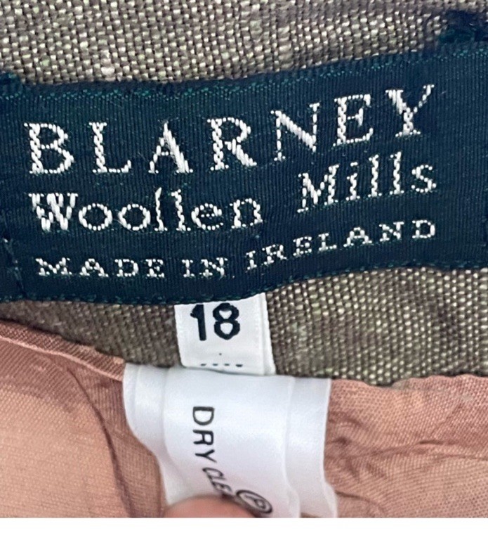 Blarney Woollen Mills | 2 Piece blazer skirt. Vintage 80s. Linen. Wool. Ireland.