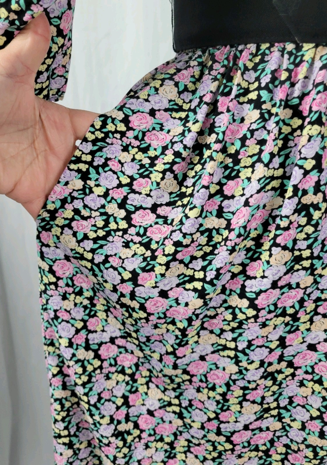 Vintage Ed Michaels Black Blouson Dress w Pink/Purple/Yellow Florals Size 7/8