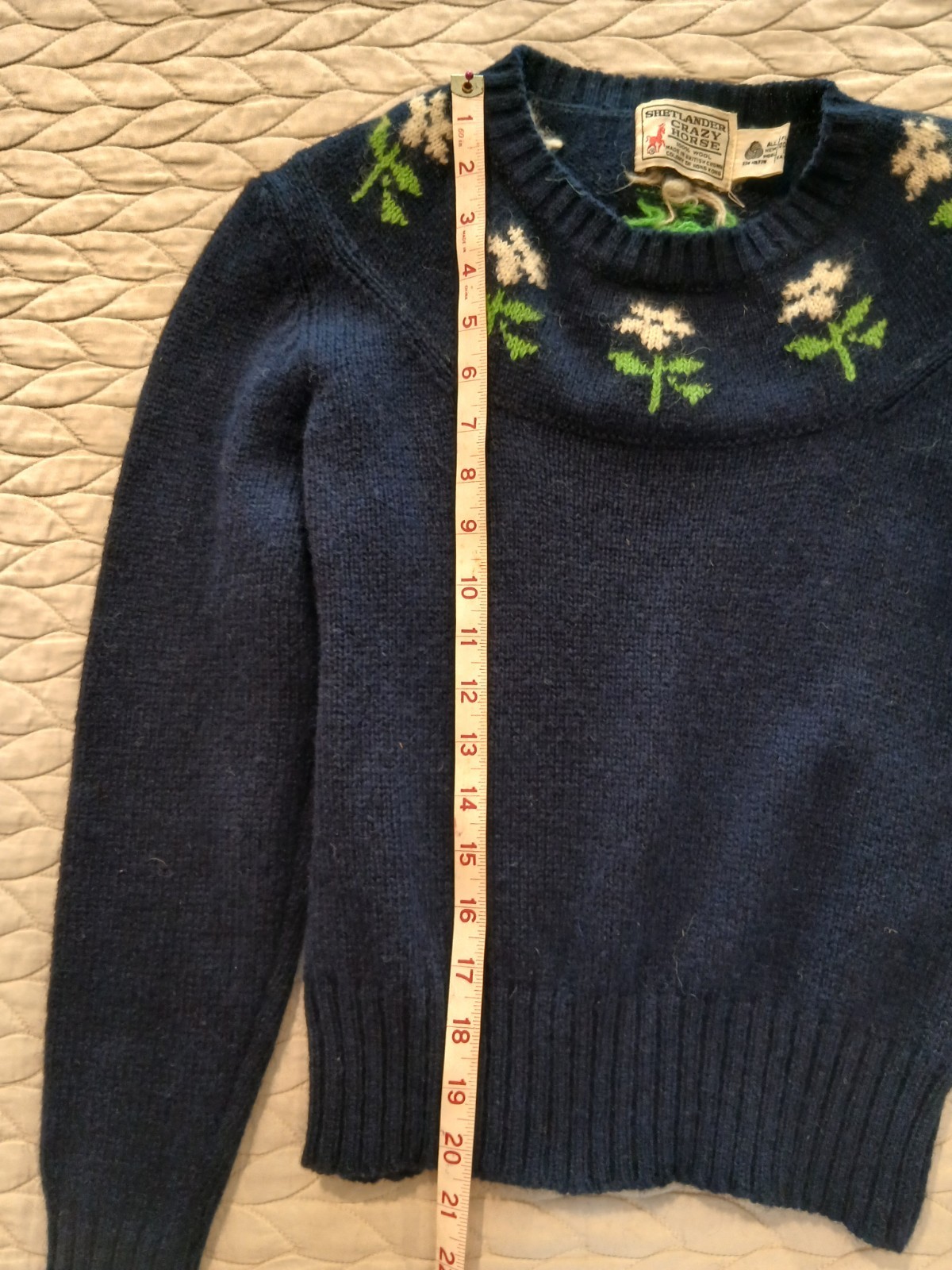 Shetlander Crazy Horse 100% Wool Vintage Sweater with Flowers