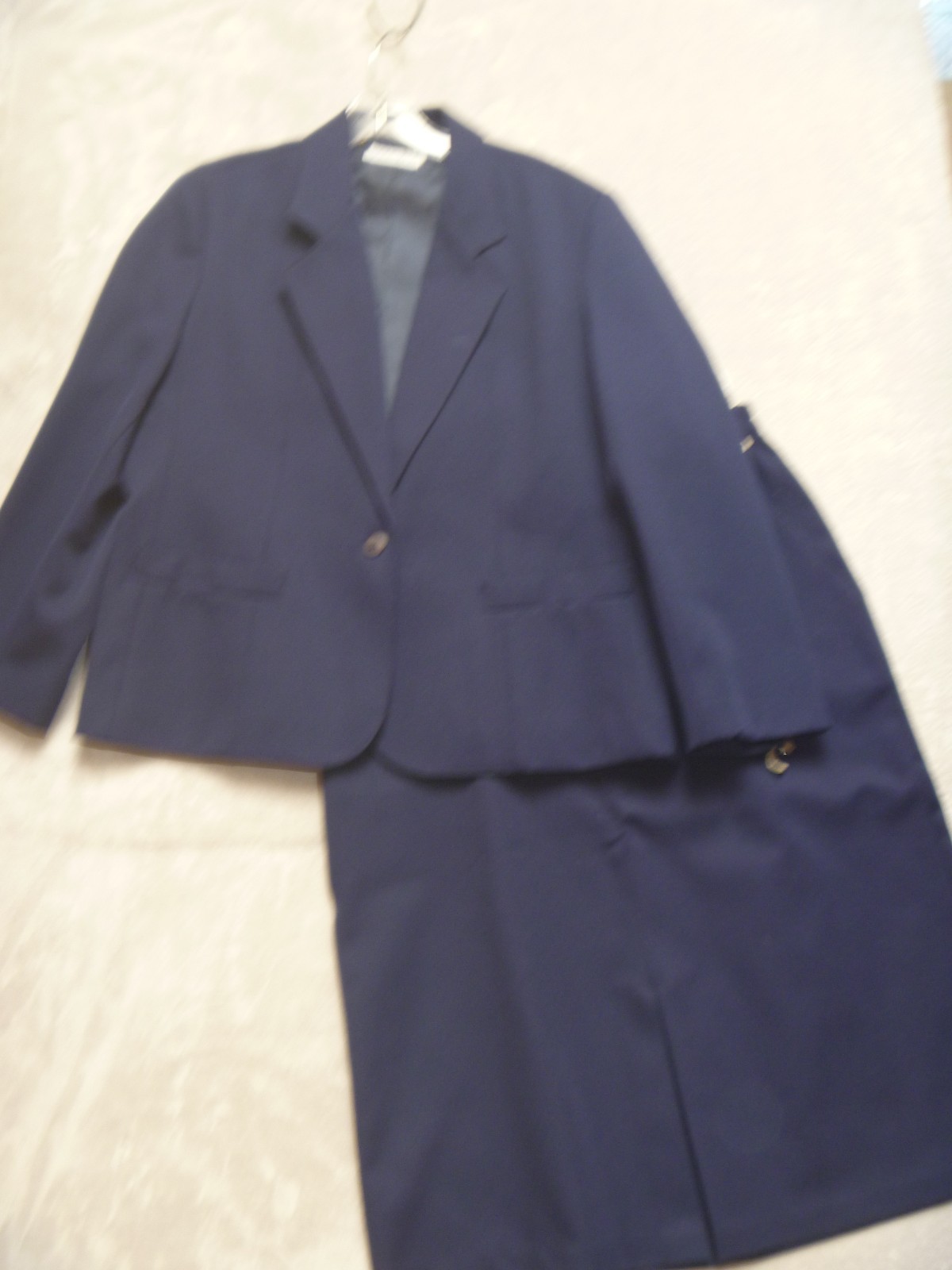Womens Navy Blue Skirt Suit Size 14 Petite Comfort Fit vintage 2 piece Career